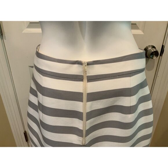 Kate Spade Gray & White Striped Pencil Skirt, Size 8 (US) - Picture 5 of 6